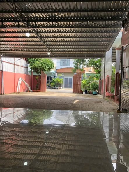 Two-Bedroom Single-Storey House with Large Car Yard on Huynh Thi Chau Street