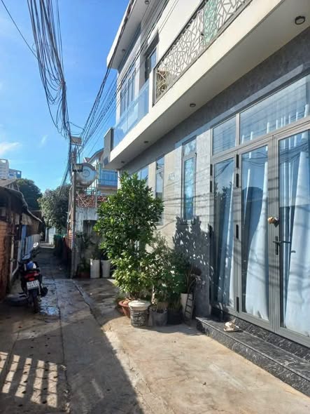 Fully Furnished Two-Bedroom House near Happy One Central