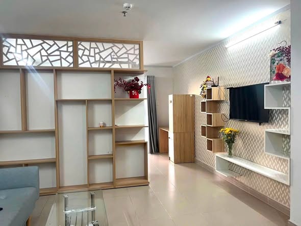 Fully Furnished One-Bedroom Apartment with View at Hiep Thanh 3