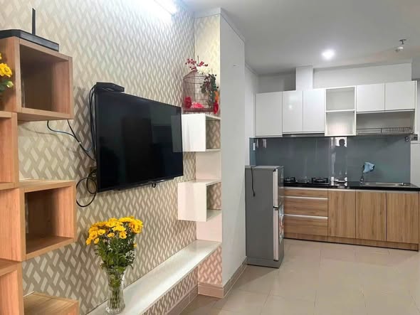 Fully Furnished One-Bedroom Apartment with View at Hiep Thanh 3