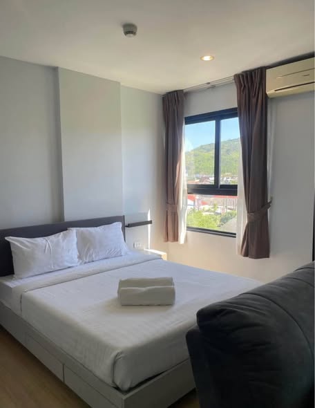 Fully Furnished One-Bedroom Condo with Mountain and City View at Zcape 1