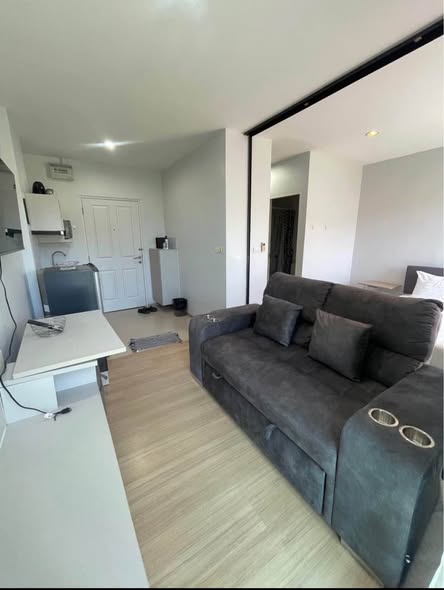 Fully Furnished One-Bedroom Condo with Mountain and City View at Zcape 1