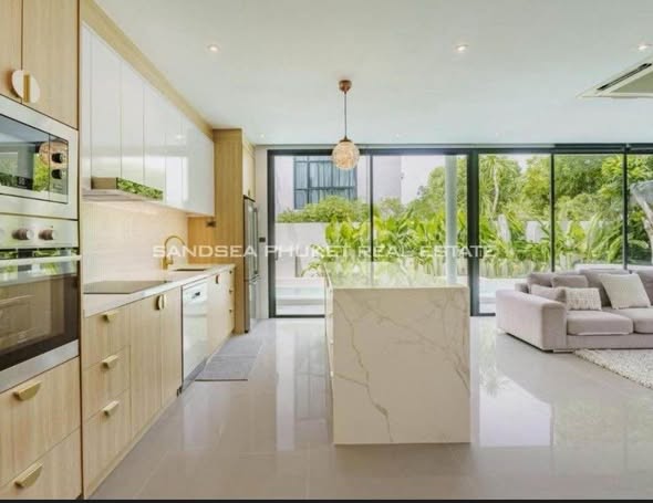 Brand-New Pet-Friendly Three-Bedroom Pool Villa with Private Gym in Pasak