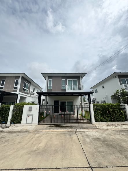 Three-Bedroom House with Four Air Conditioners at Supalai Park Ville Chiang Rai