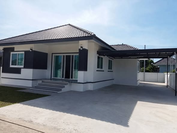 Partly Furnished Three-Bedroom House for Rent in San Sai, Chiang Rai