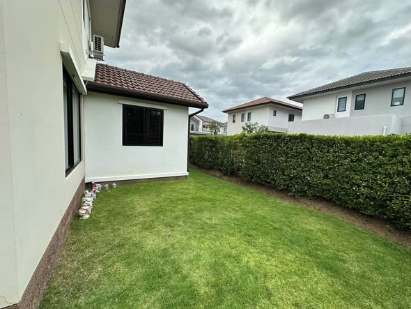 Pet-Friendly Fully Furnished Three-Bedroom House at Wararom Premium Kaew Nawarat
