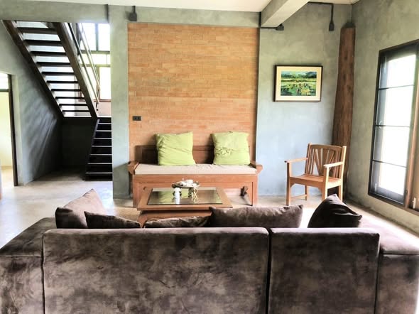 Tranquil 2.5 Bedrooms + 2 Bathrooms Waterfront Home for Long-Term Stay