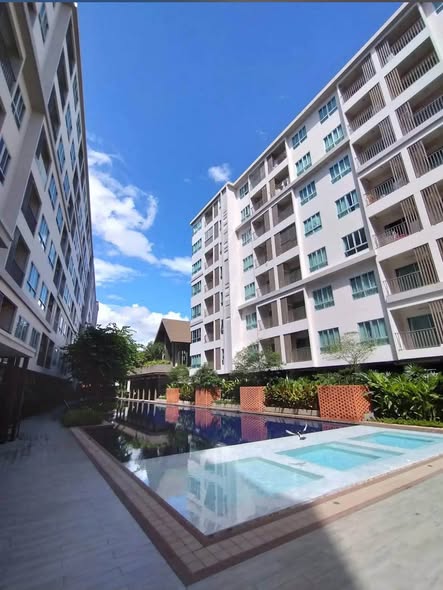 Move-In Ready One-Bedroom Condo with Exterior View at D Condo Rin