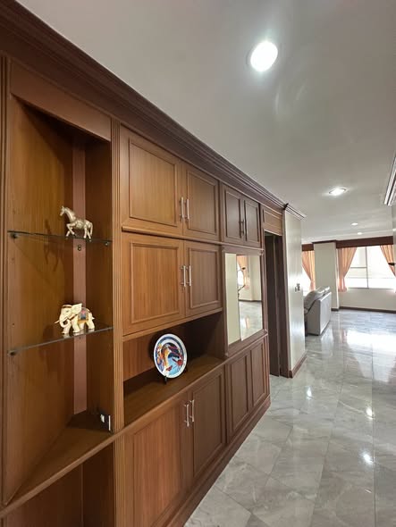Spacious Three-Bedroom Family Residence with Maid’s Quarter at Icon I Thonglor