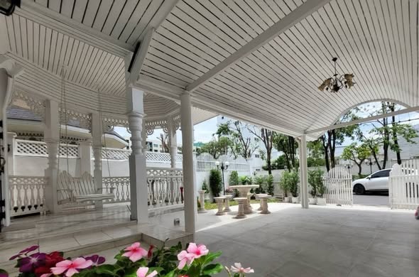 Fully Furnished Four-Bedroom Family Home at Fantasia Villa 2