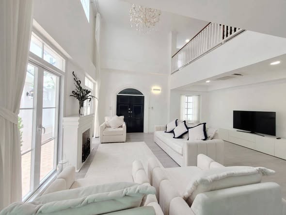 Fully Furnished Four-Bedroom Family Home at Fantasia Villa 2