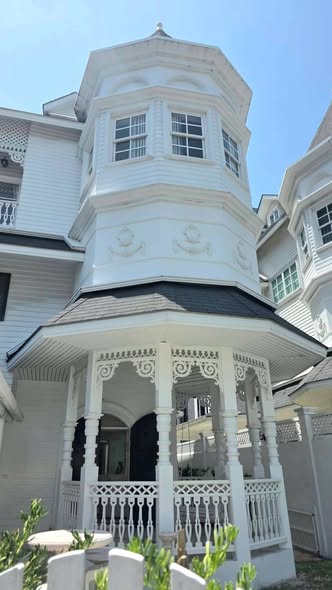 Fully Furnished Four-Bedroom Family Home at Fantasia Villa 2