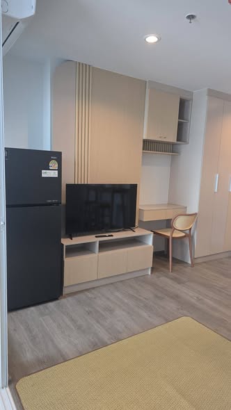 Fully Furnished One-Bedroom Condo on the 19th Floor at Regent Home Bangna