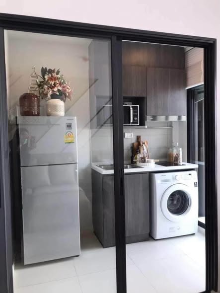 Fully Furnished One-Bedroom Condo near BTS Udom Suk at Elio Del Nest