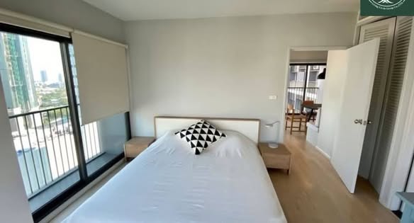 Bright One-Bedroom Corner Condo with City View at Noble Remix Thonglor