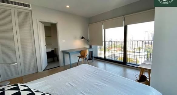 Bright One-Bedroom Corner Condo with City View at Noble Remix Thonglor