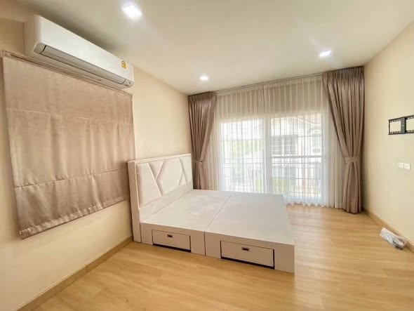 Private Three-Bedroom Corner House at Golden Neo Sukhumvit–Lasalle