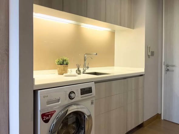 🏙️ Condo for Rent – The Lumpini 24 Sukhumvit 24 | Luxury Condo | Near BTS Phrom Phong | Near International Schools | Ready to Move In