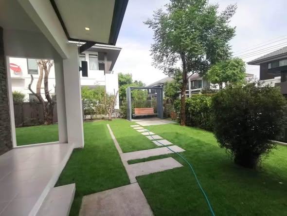 South-Facing Four-Bedroom Detached House at Mantana Bangna KM.7