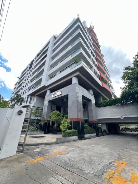 Fully Furnished Three-Bedroom Penthouse with Maid’s Quarter at Chavana Place Ari 4