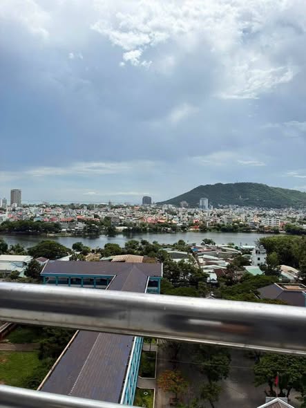 Fully Furnished Three-Bedroom Corner Apartment with Open View on Ho Quy Ly Street