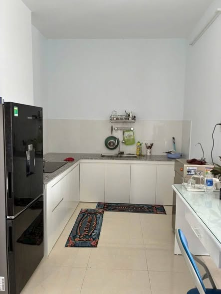 Fully Furnished Three-Bedroom Corner Apartment with Open View on Ho Quy Ly Street