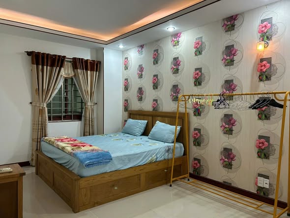 Fully Furnished Two-Bedroom Sea-View Apartment with Balcony at Son Thinh 2 Tower