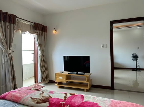 Fully Furnished Two-Bedroom Sea-View Apartment with Balcony at Son Thinh 2 Tower