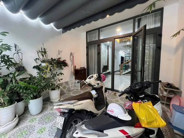 Fully Furnished Three-Bedroom House with Motorbike Parking on Ba Cu Street