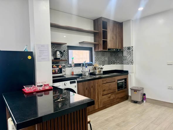 Premium Fully Furnished Studio Near West Lake on Vu Mien Street