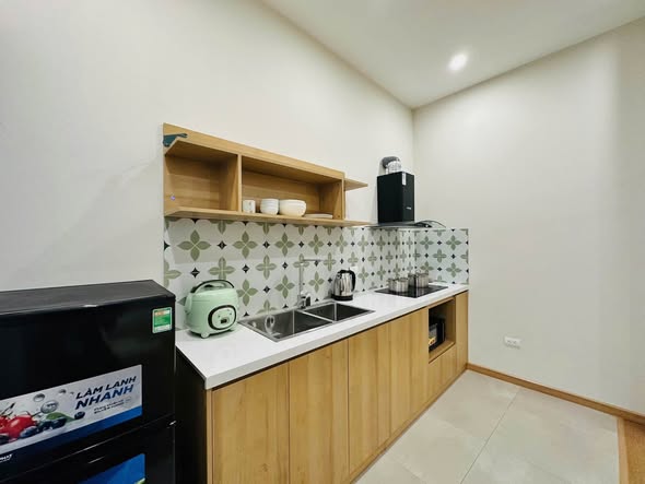 Pet-Friendly Fully Furnished One-Bedroom Apartment Near West Lake on To Ngoc Van Street