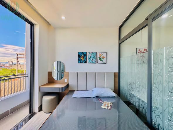 Brand-New Fully Furnished One-Bedroom Apartment with Private Balcony in Khue My Dong 7