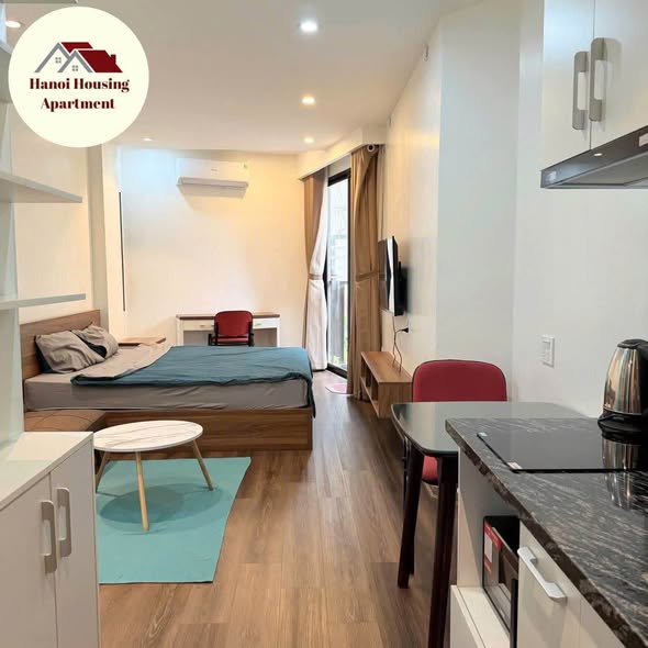 Spacious Fully Furnished Studio with Balcony Near West Lake on Thuy Khue Street