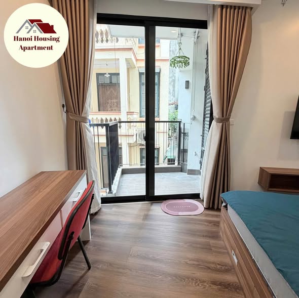 Spacious Fully Furnished Studio with Balcony Near West Lake on Thuy Khue Street