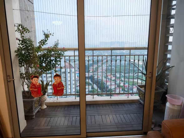 Modern Fully Furnished Two-Bedroom Apartment on a High Floor at Vinhomes Gardenia A3