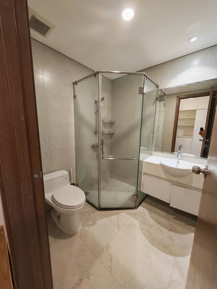Modern Fully Furnished Two-Bedroom Apartment on a High Floor at Vinhomes Gardenia A3