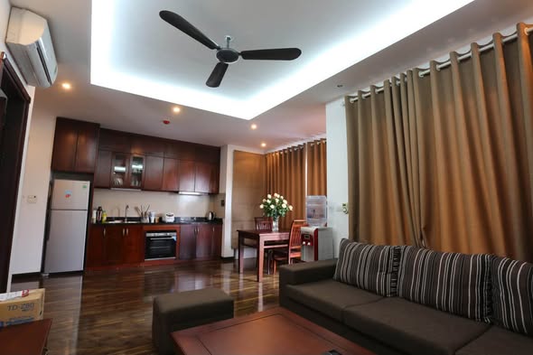 Bright Fully Furnished One-Bedroom Apartment with Large Balcony on Hoang Quoc Viet Street