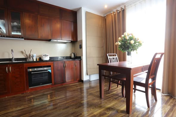 Bright Fully Furnished One-Bedroom Apartment with Large Balcony on Hoang Quoc Viet Street