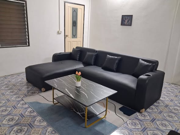 Pet-Friendly Fully Furnished One-Bedroom Townhouse with Free WiFi in Bor Sang