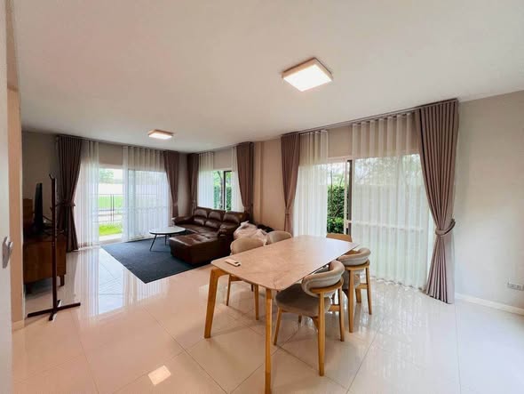 Fully Furnished Four-Bedroom House with Swimming Pool and Fitness Center at Sivalee San Kamphaeng