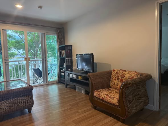 Fully Furnished One-Bedroom Condo with Pool, Gym and Sauna at Punna Residence 2