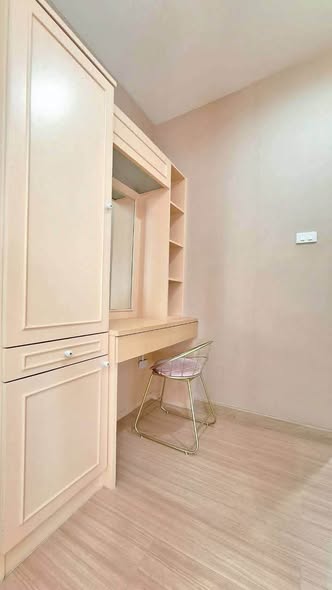 Fully Furnished Three-Bedroom Detached House with Pool and Fitness Center at Kankanok 2