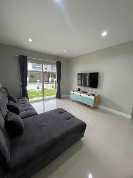 Fully Furnished Three-Bedroom House with Private Garden in Bo Sang