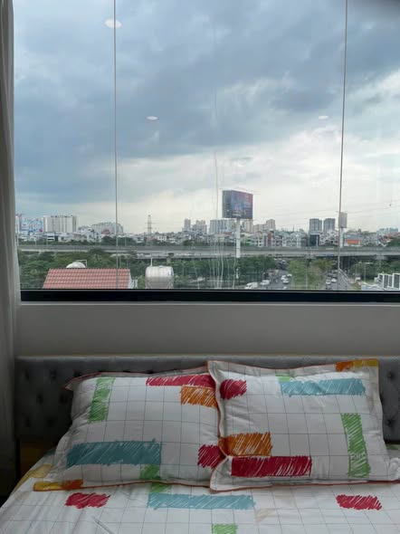 Fully Furnished Corner Studio with Saigon River and Landmark 81 View on Street 54