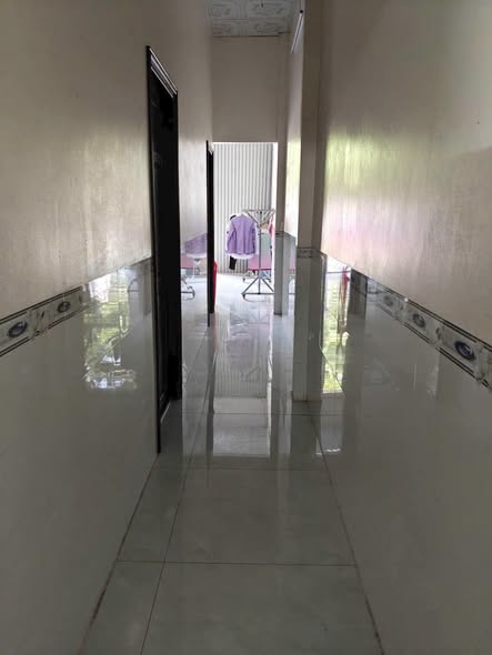 Two-Bedroom Single-Storey House with Spacious Car Parking near Lo Xa Market