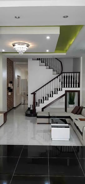 Two-Bedroom Whole House Facing a Park near My Quy Market