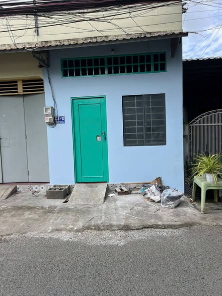 Compact Open-Plan House near Tra On Market