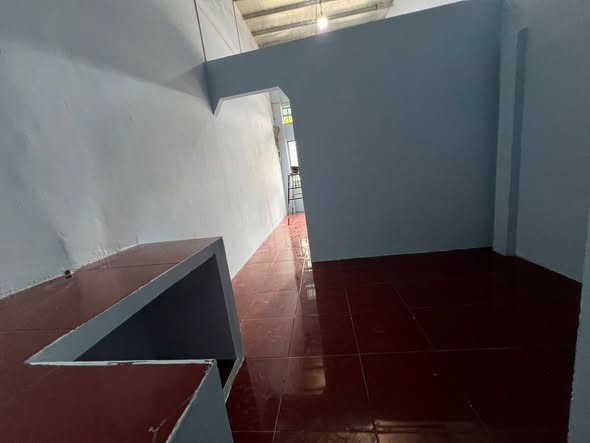 Compact Open-Plan House near Tra On Market