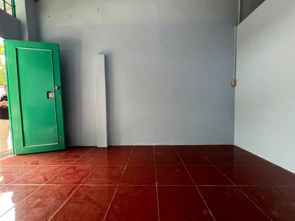 Compact Open-Plan House near Tra On Market