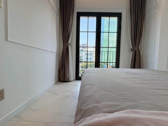 Three-Bedroom Apartment with Direct Saigon River View at One Verandah